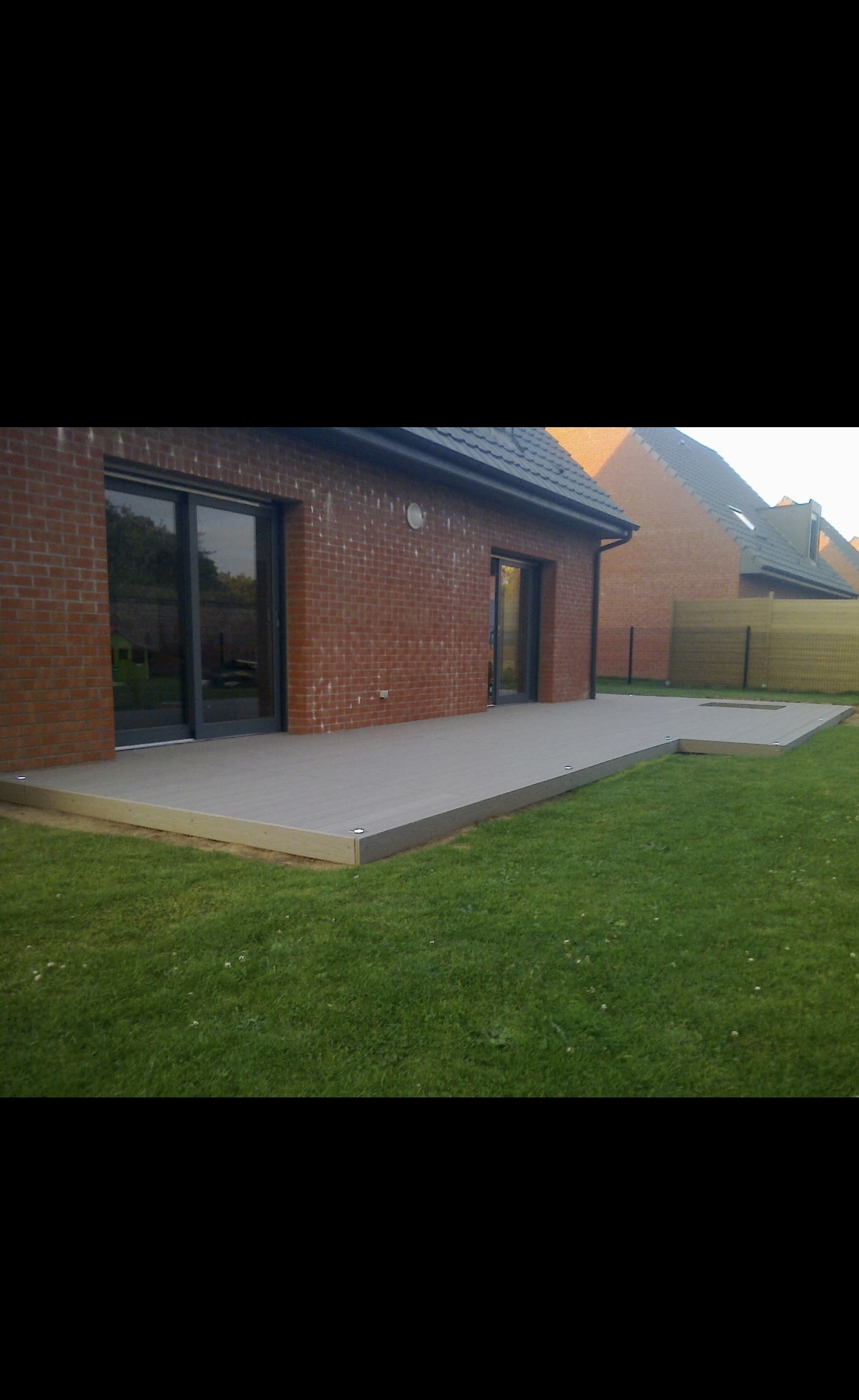 Detail lames terrasse composite